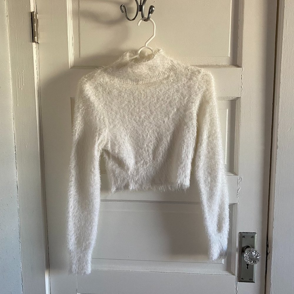 Fuzzy Cropped Sweater